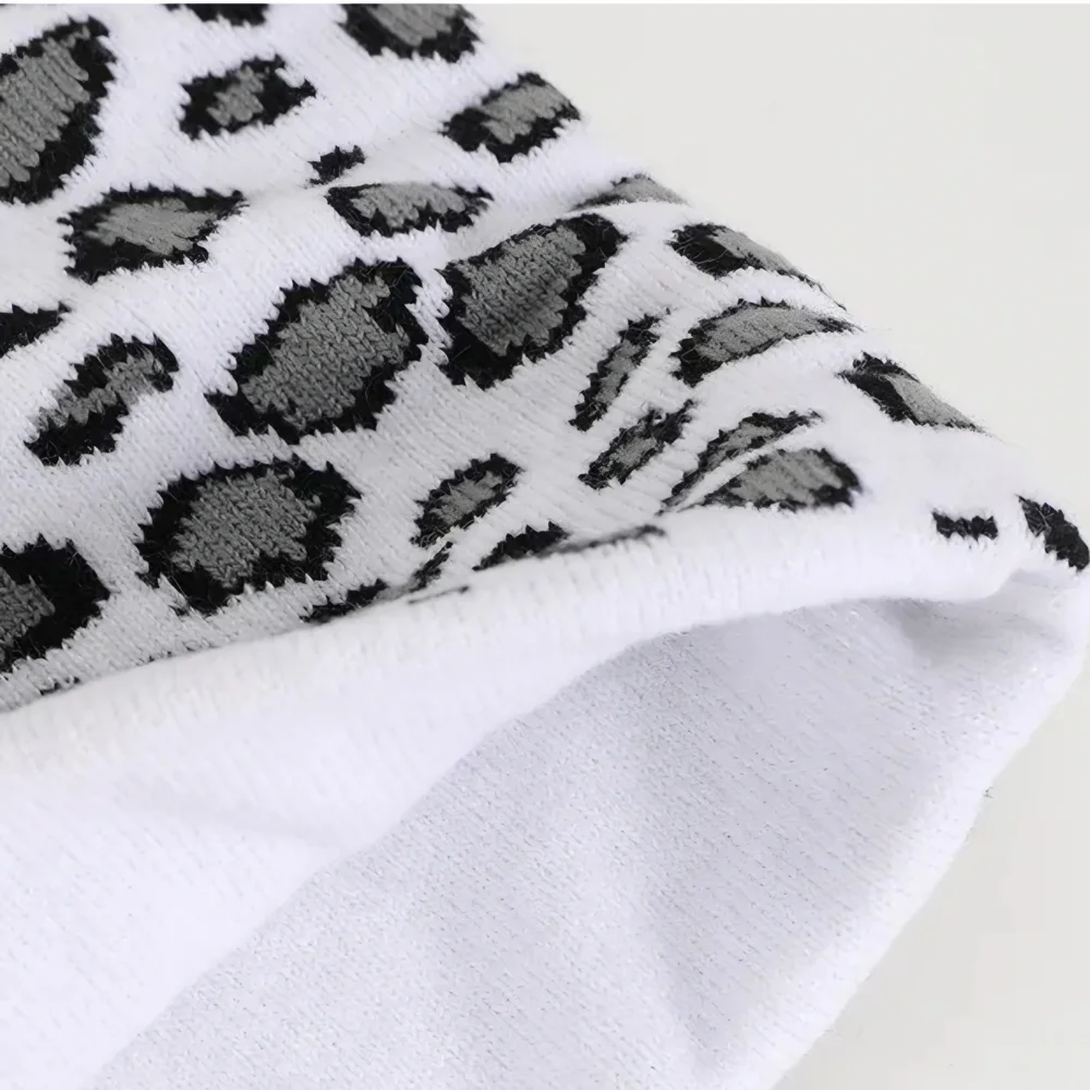 Leopard Print Beanie White Grey - Picture 5 of 13